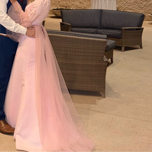 Elegant Pink Evening Gown - Picture 2 of 3